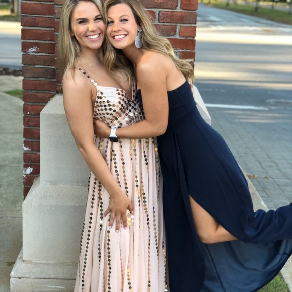 Formal Dress - Picture 4 of 5